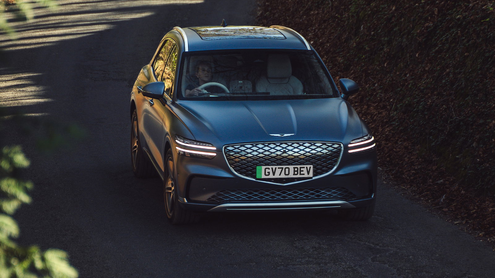 Genesis GV70 Electrified, front